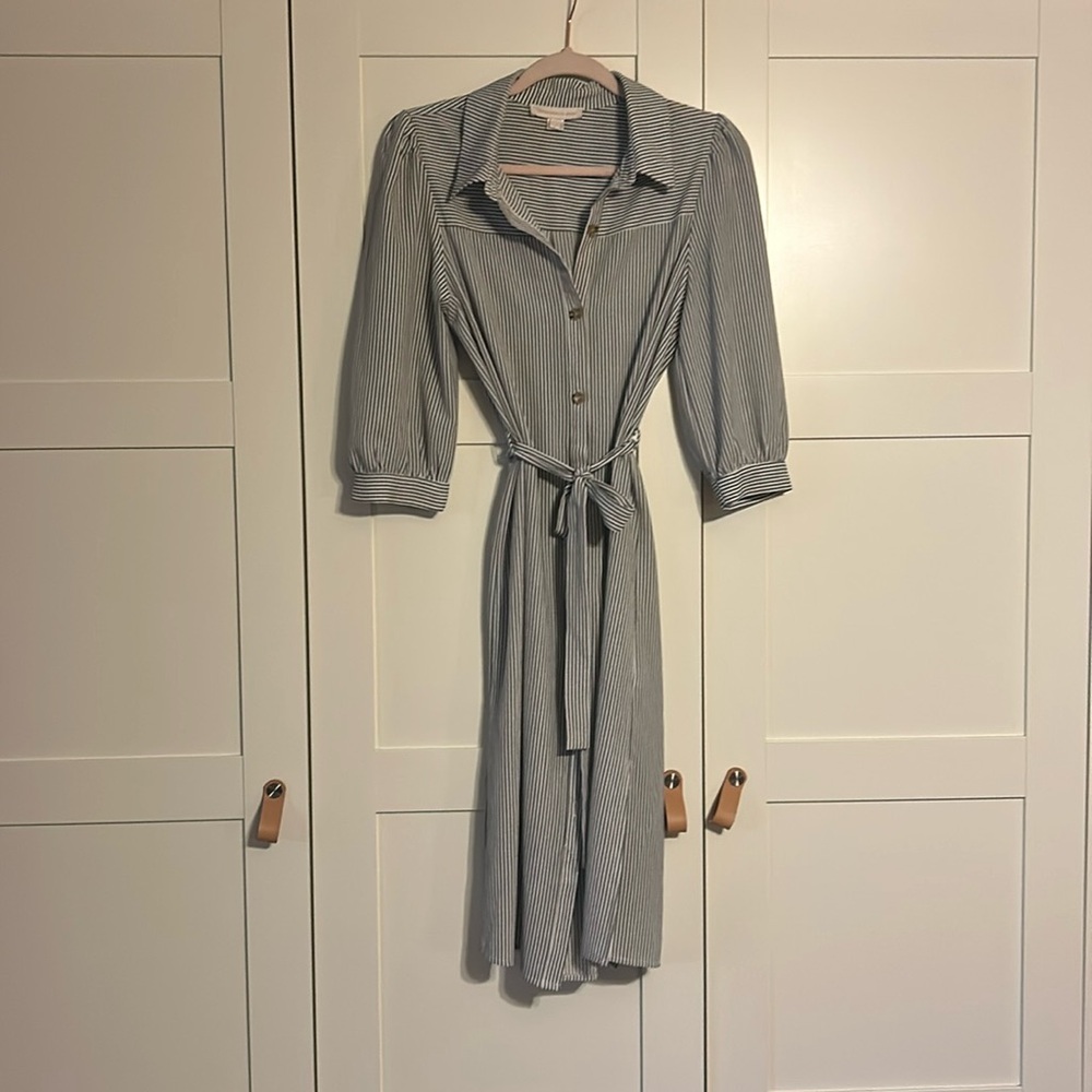 MONTEAU LOS ANGELES•Women’s Grey White Striped Button Down Tie Wrap Dress L